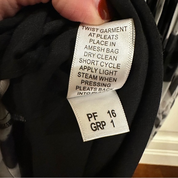 St John Women’s Designer Luxury Floral Pleated Sleeveless Maxi Dress Formal SZ 0 - Picture 5 of 11